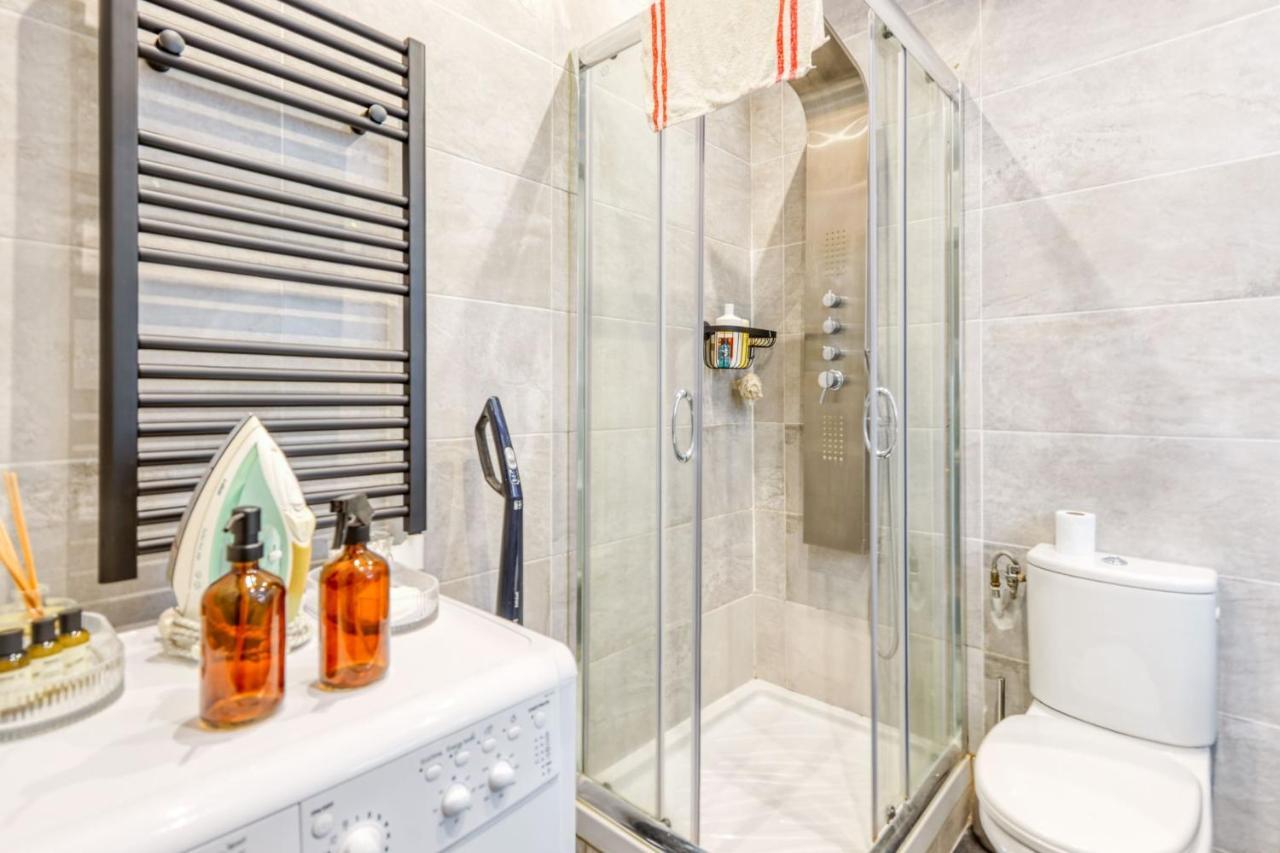 Wonderful In The Heart Of The Old Town - - Welkeys Apartment